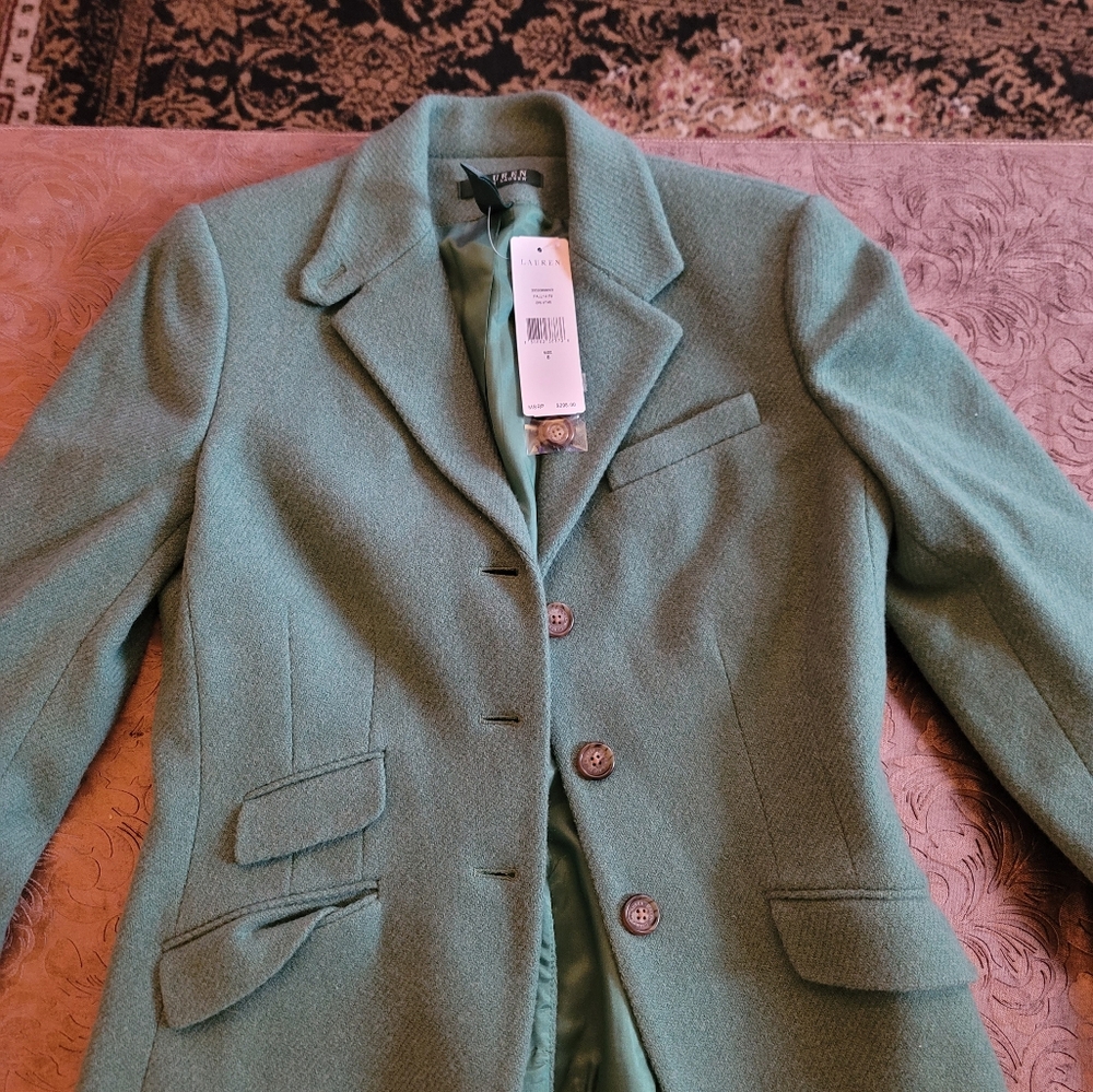 Jacket - Picture 5 of 6